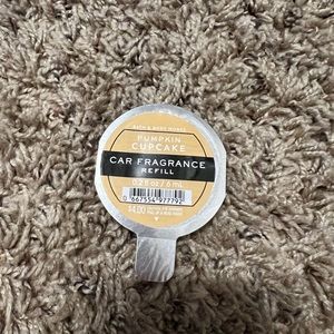 New BBW car fragrance pumpkin cupcake